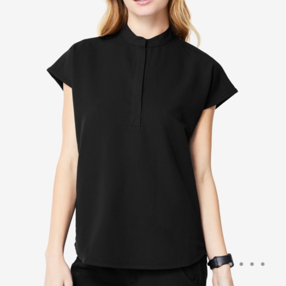 FIGS Rafaela Scrub Top Black